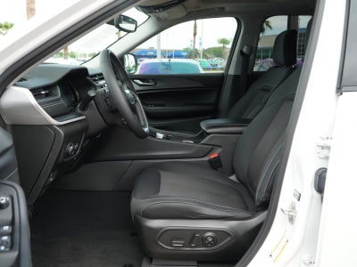 2024 Jeep Grand Cherokee Laredo X