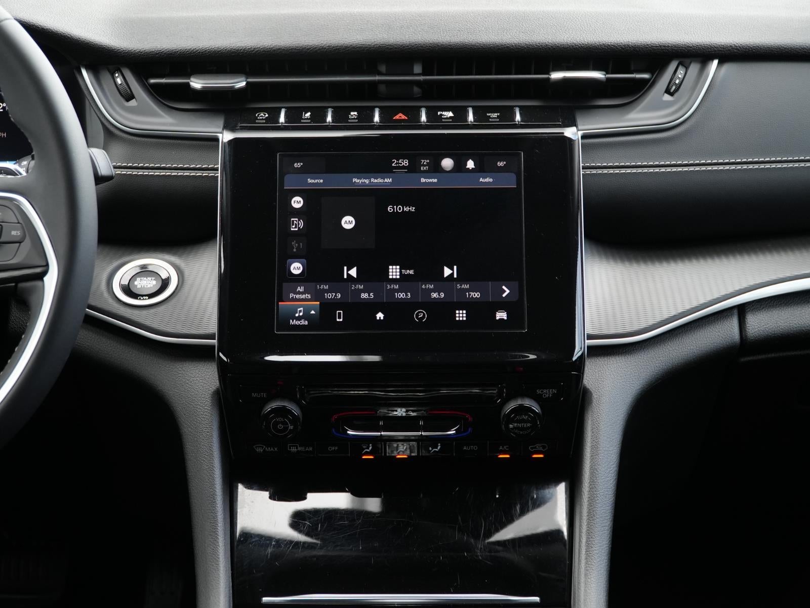 2024 Jeep Grand Cherokee Laredo X