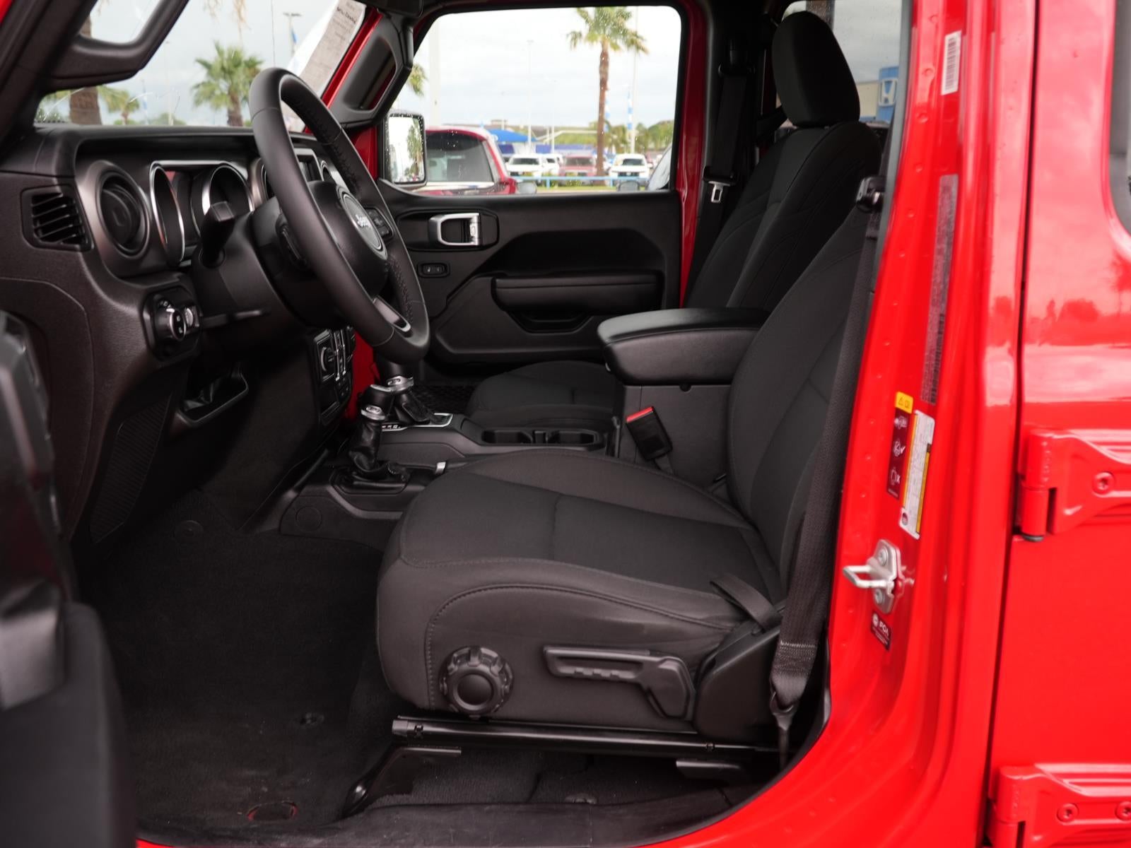 2023 Jeep Gladiator WILLYS - Photo 16