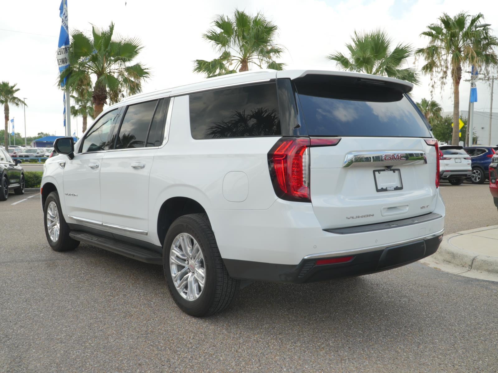 2021 GMC Yukon XL SLT
