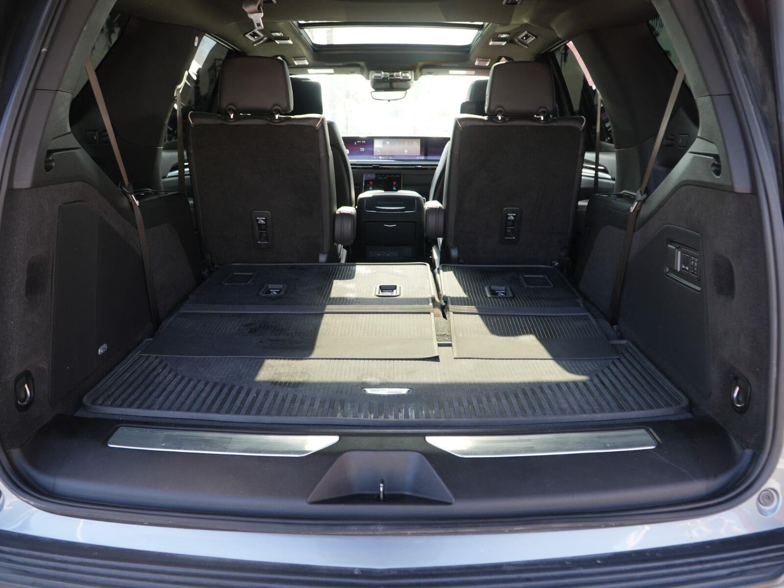 2025 Cadillac Escalade 4WD Sport