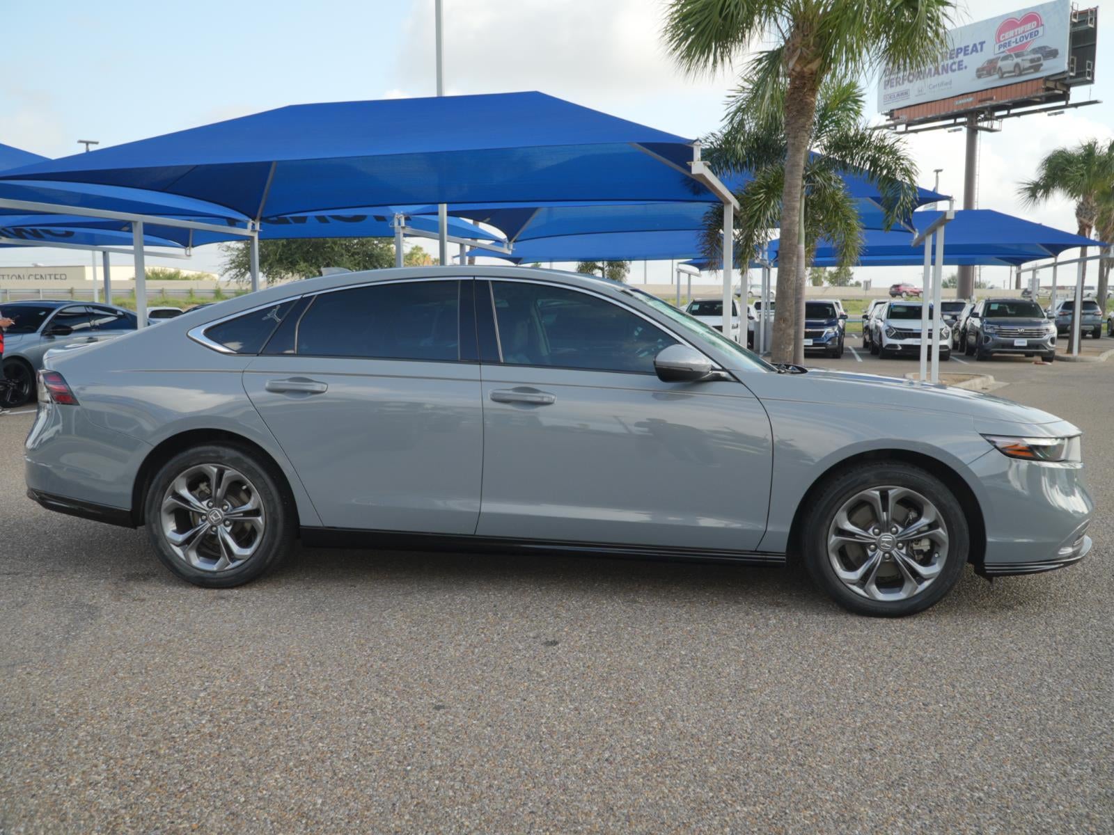 2024 Honda Accord Hybrid EX-L - Photo 4