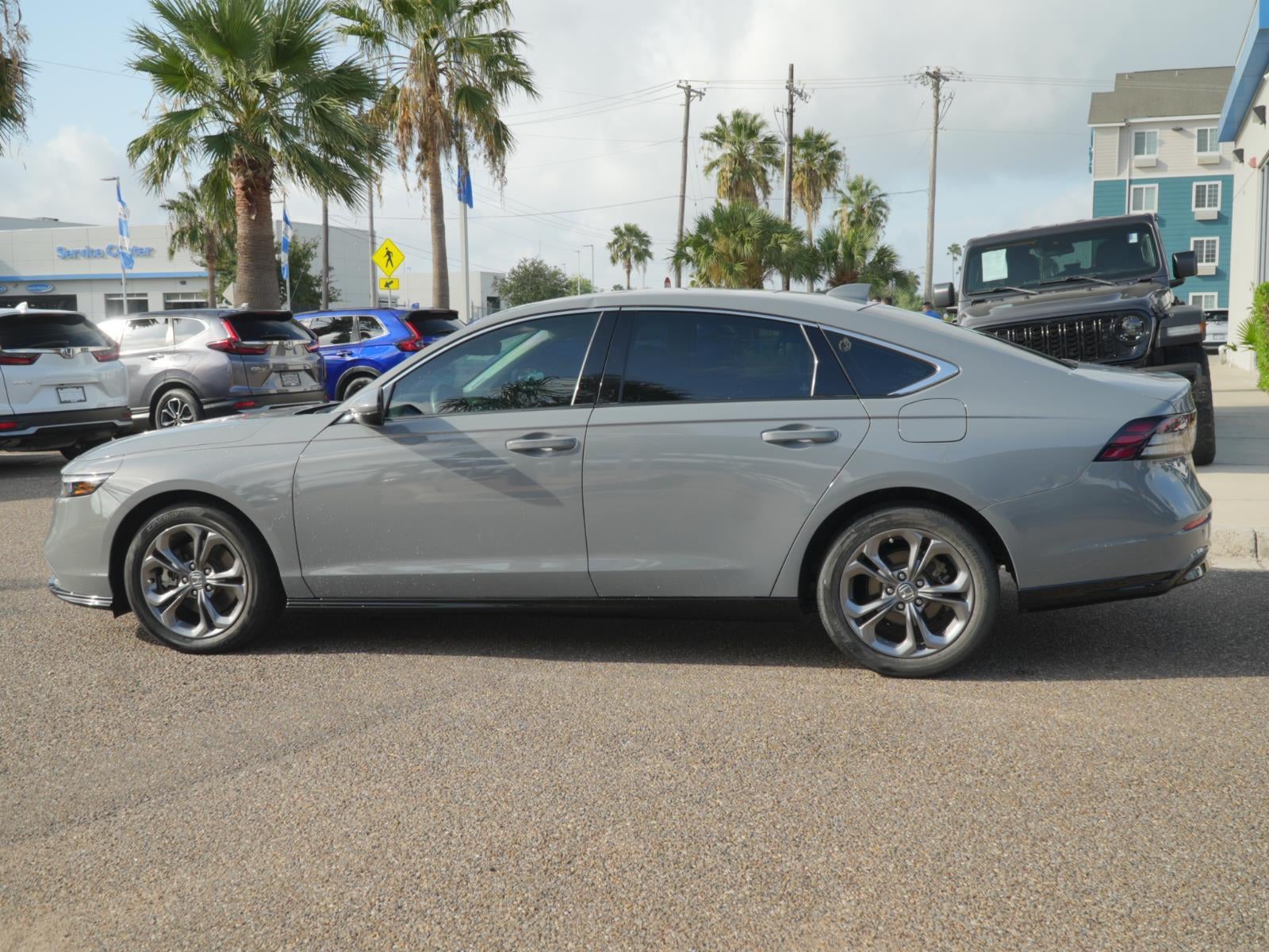 2024 Honda Accord Hybrid EX-L - Photo 8