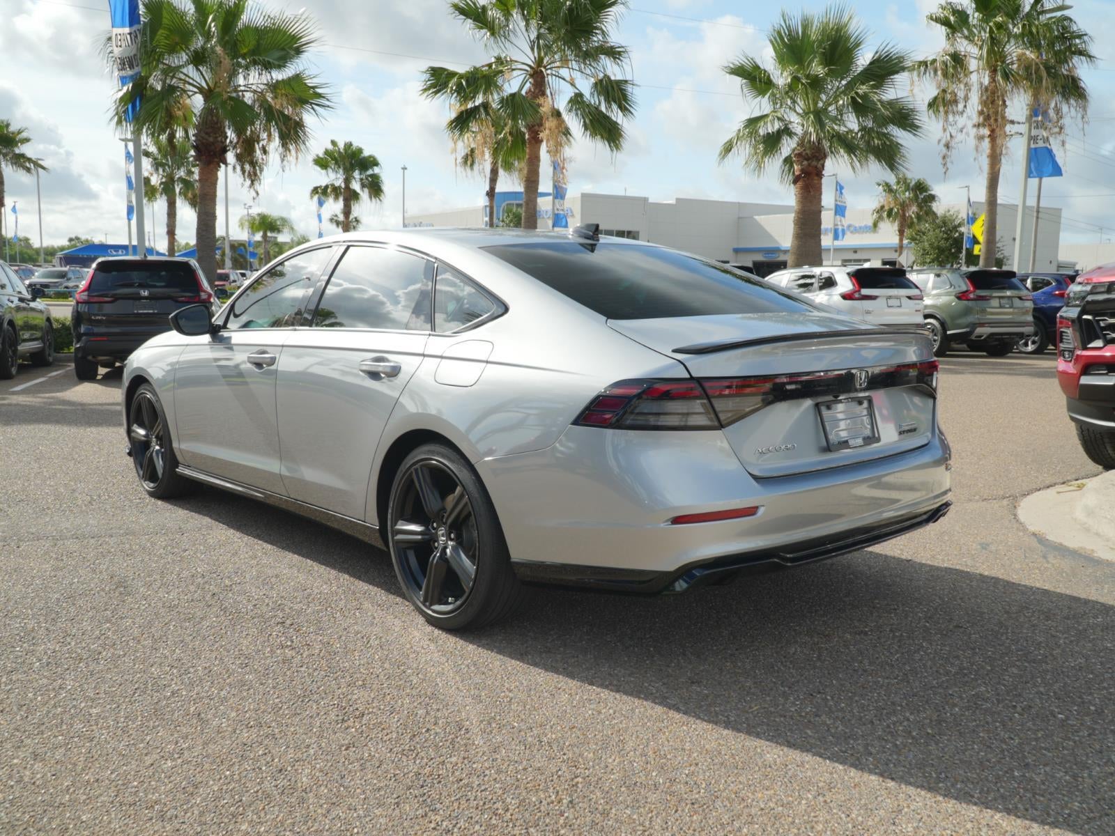 2023 Honda Accord Hybrid Sport-L - Photo 7