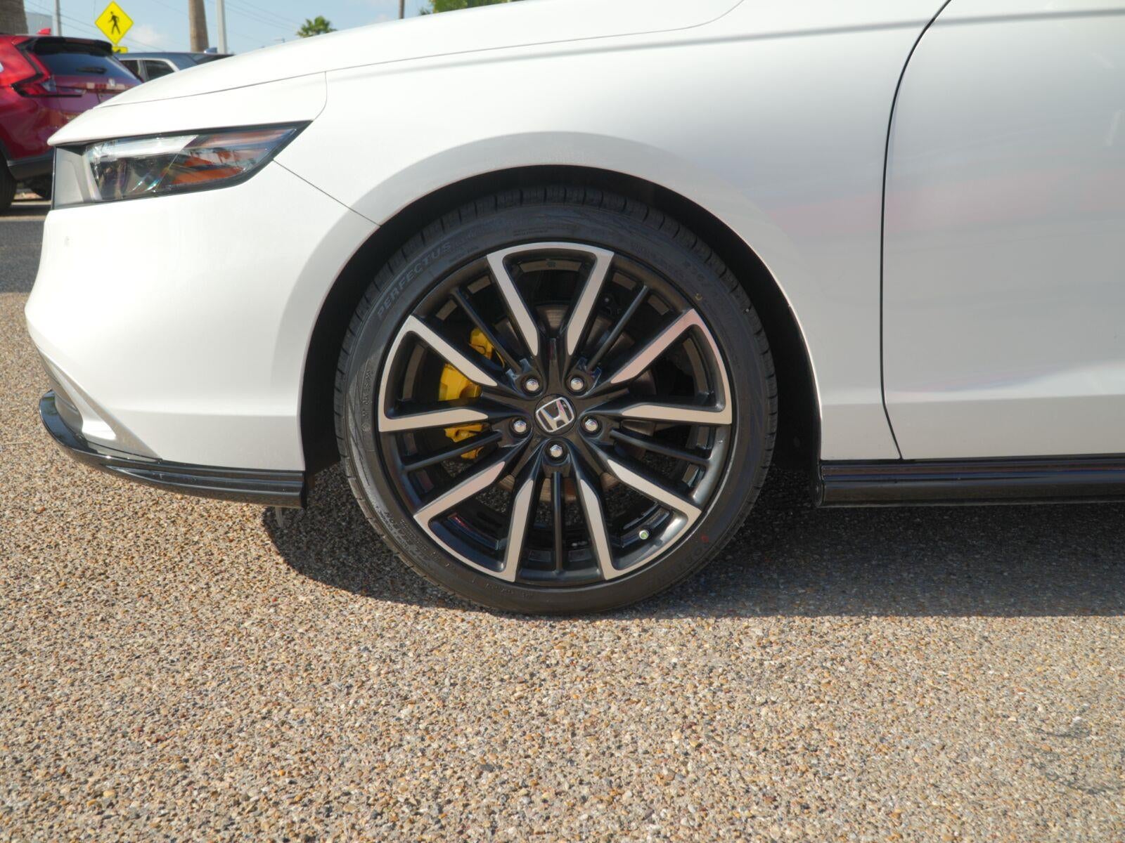 2024 Honda Accord Hybrid Touring - Photo 17