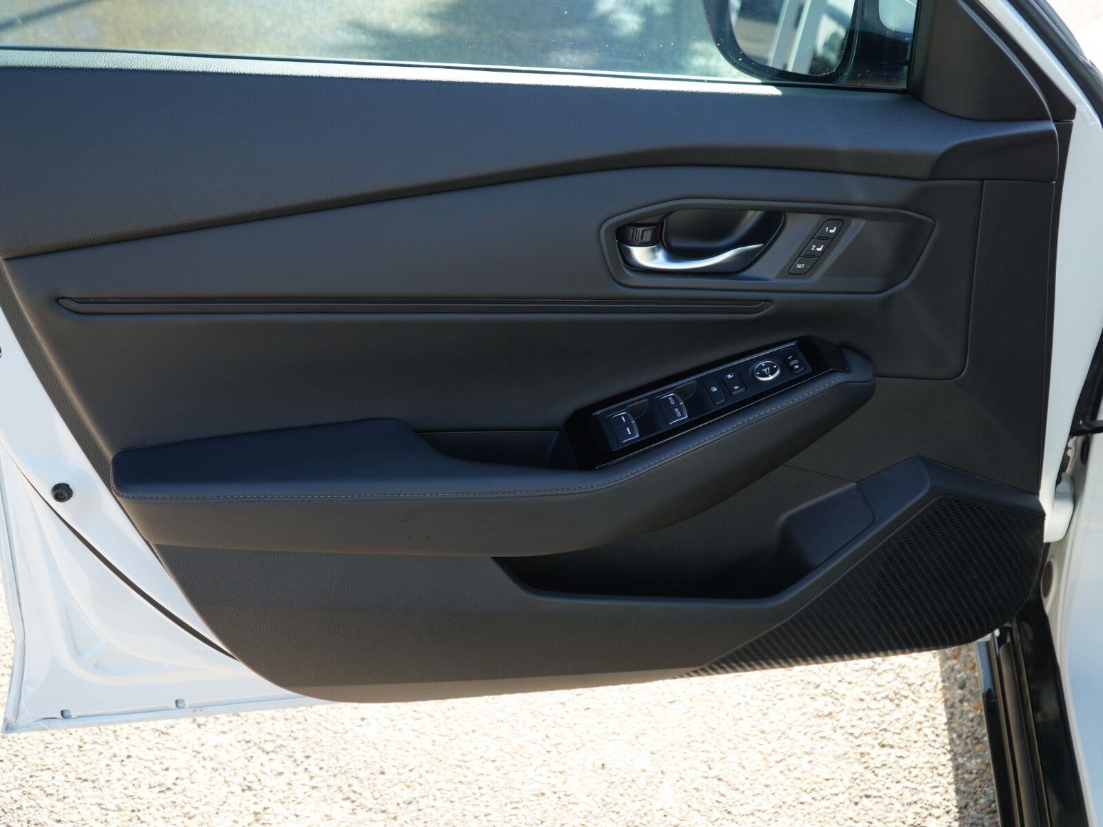 2024 Honda Accord Hybrid Touring - Photo 4