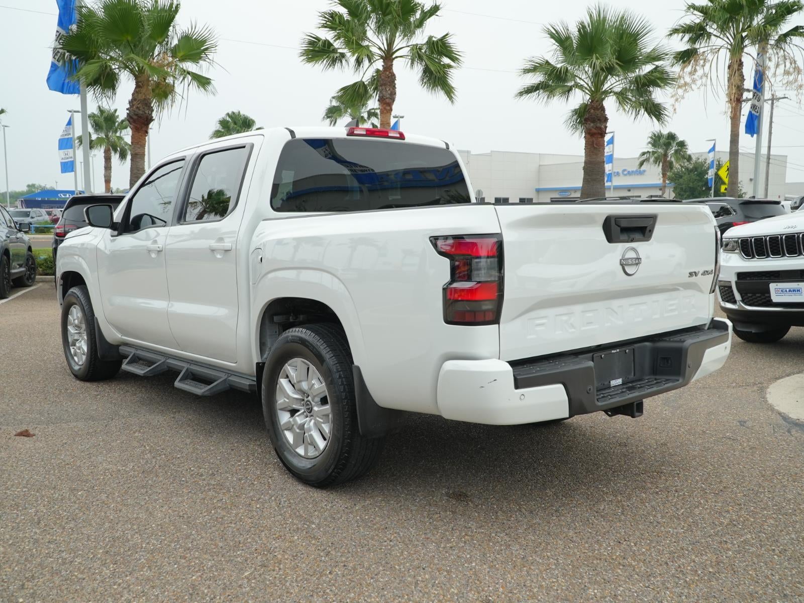 2023 Nissan Frontier SV