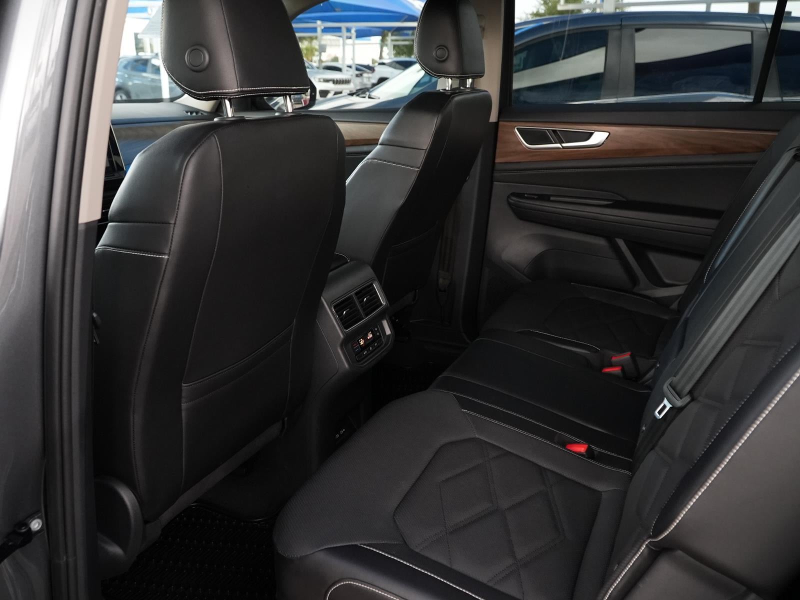 2024 Volkswagen Atlas 2.0T SE