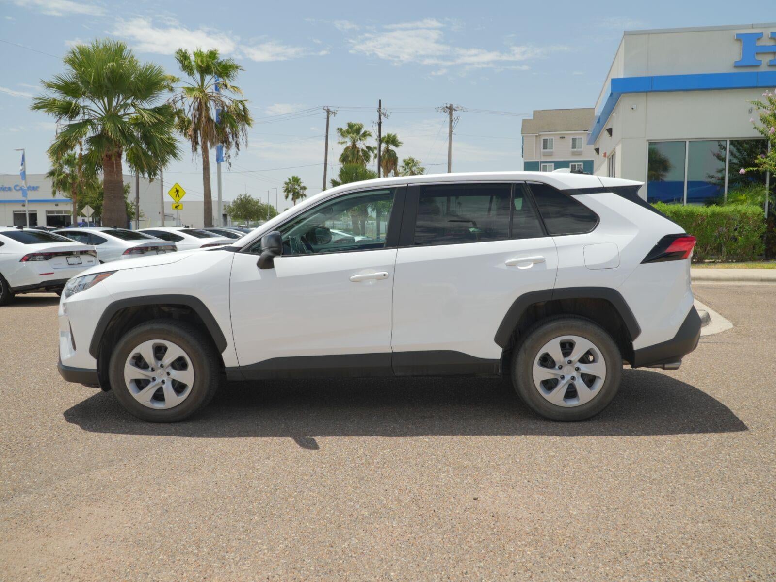 2025 Toyota RAV4 LE