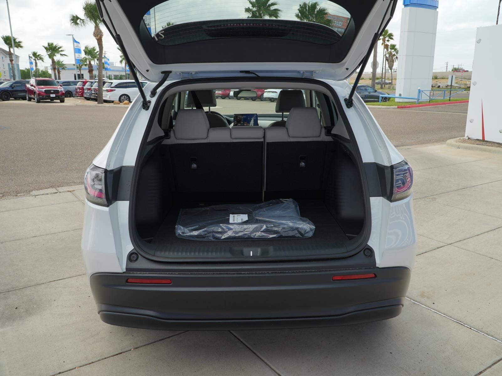 2026 Honda HR-V LX