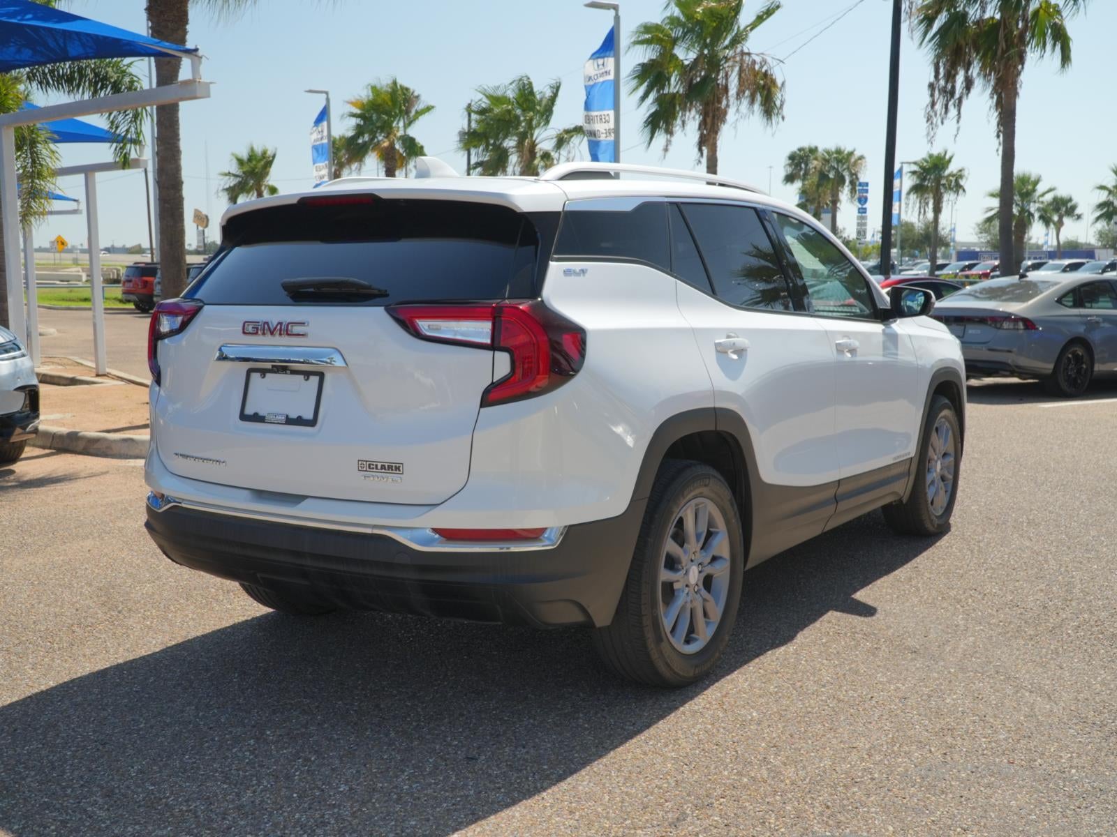 2024 GMC Terrain SLT