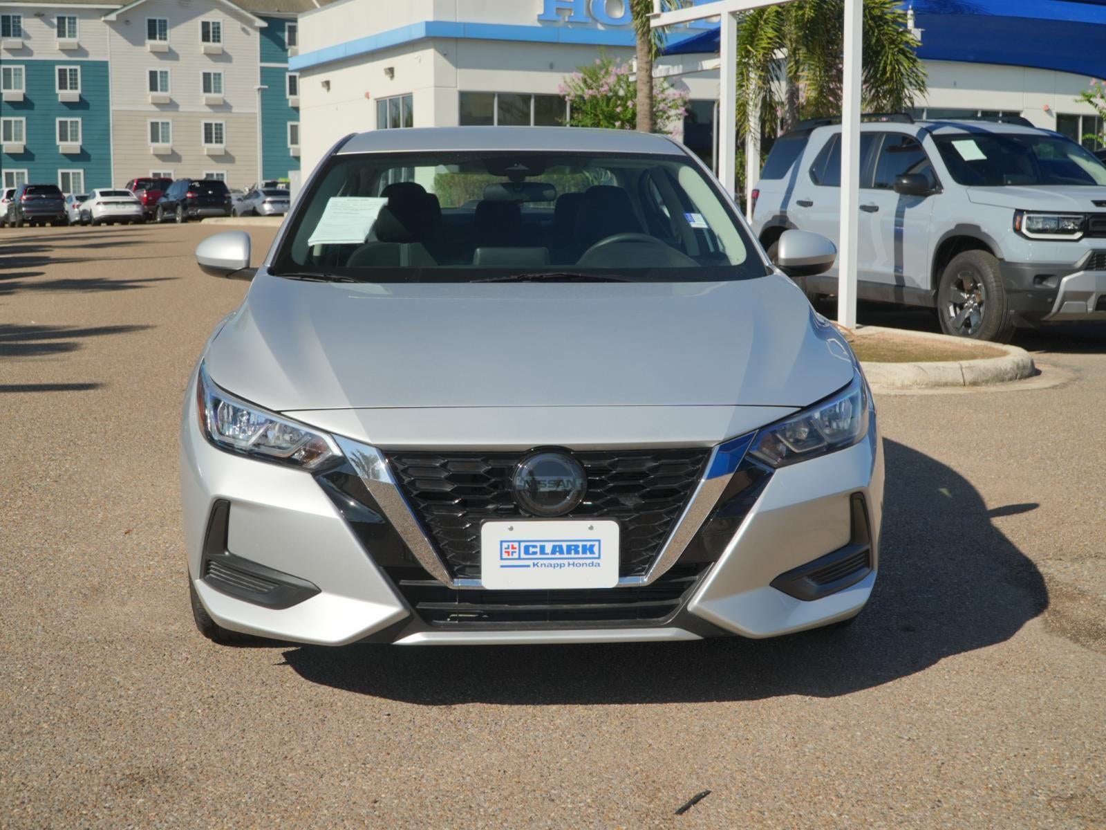 2023 Nissan Sentra SV - Photo 2
