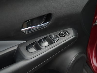 2022 Nissan Kicks SR