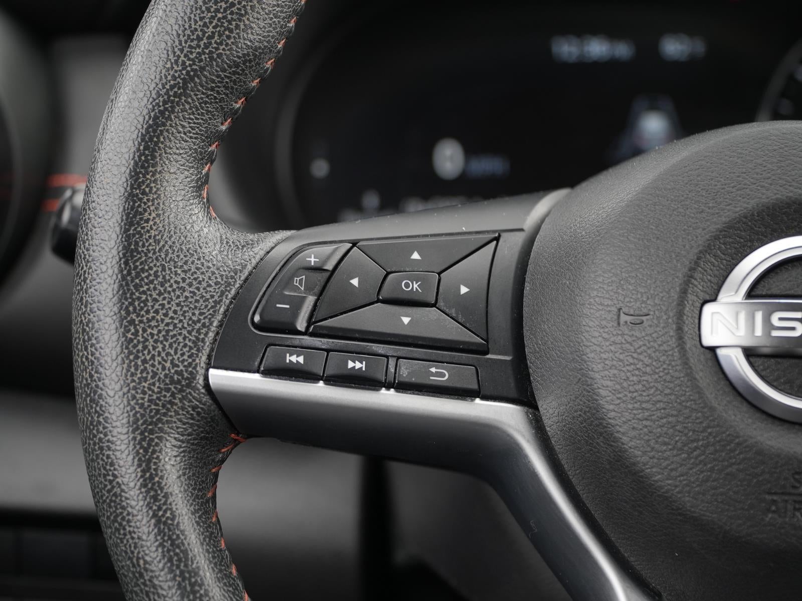 2022 Nissan Kicks SR