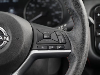 2022 Nissan Kicks SR