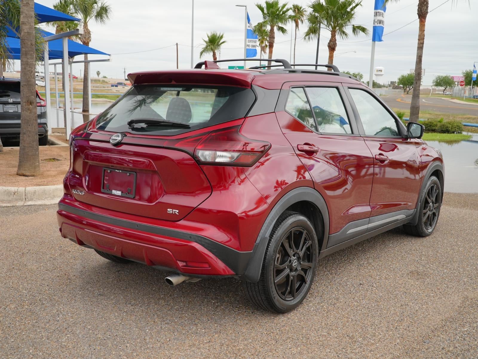 2022 Nissan Kicks SR