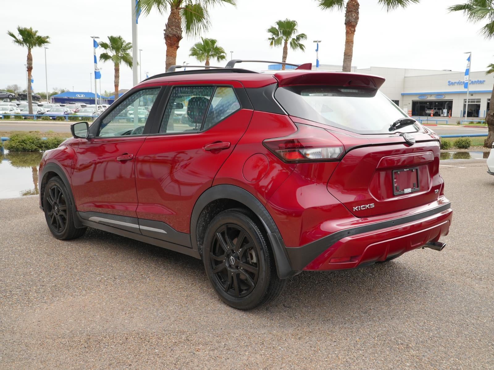 2022 Nissan Kicks SR
