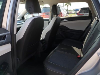 2025 Volkswagen Taos SE