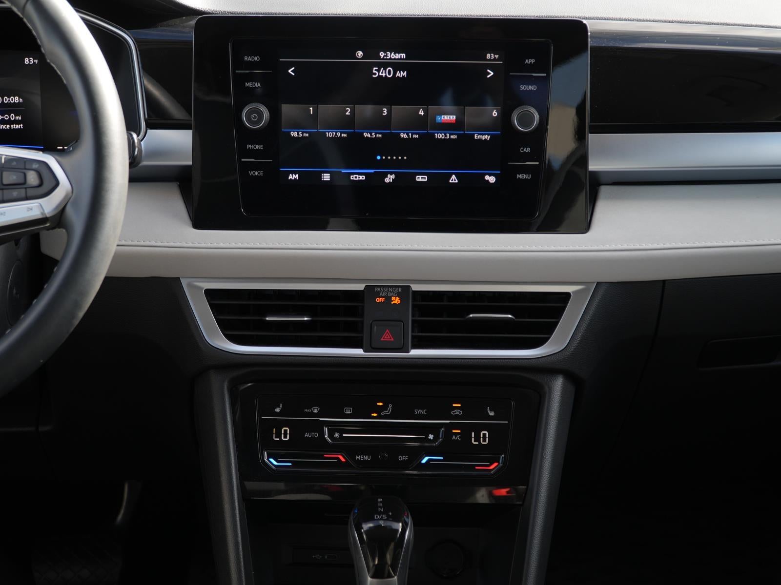 2025 Volkswagen Taos SE