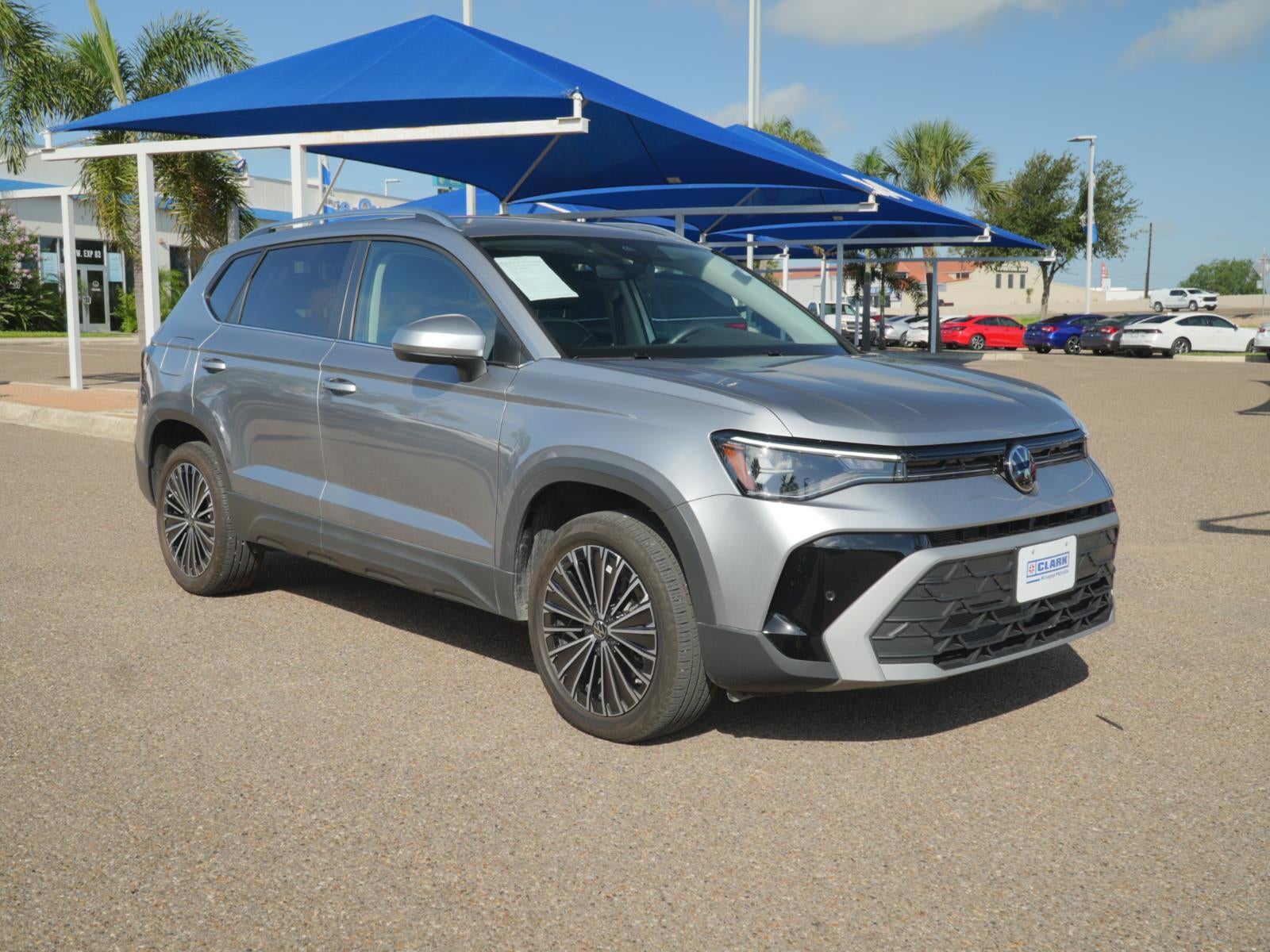 2025 Volkswagen Taos SE