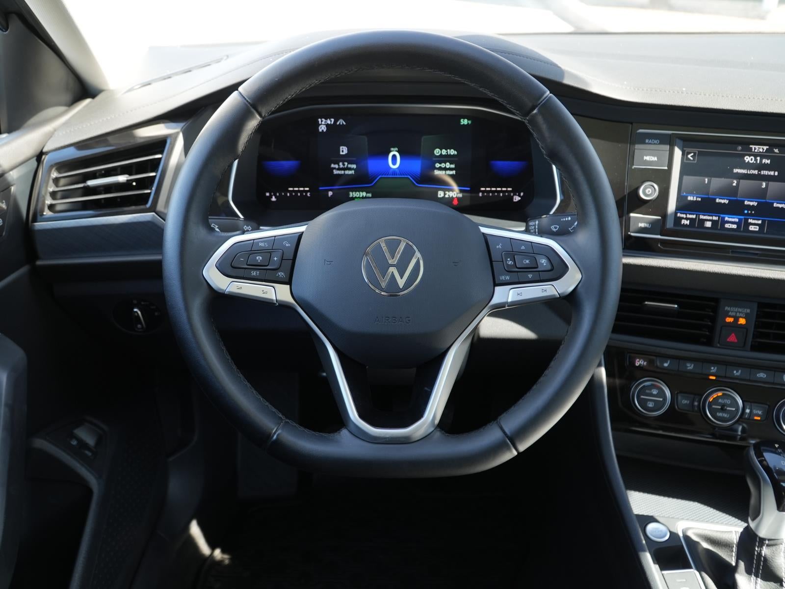 2023 Volkswagen Jetta SE