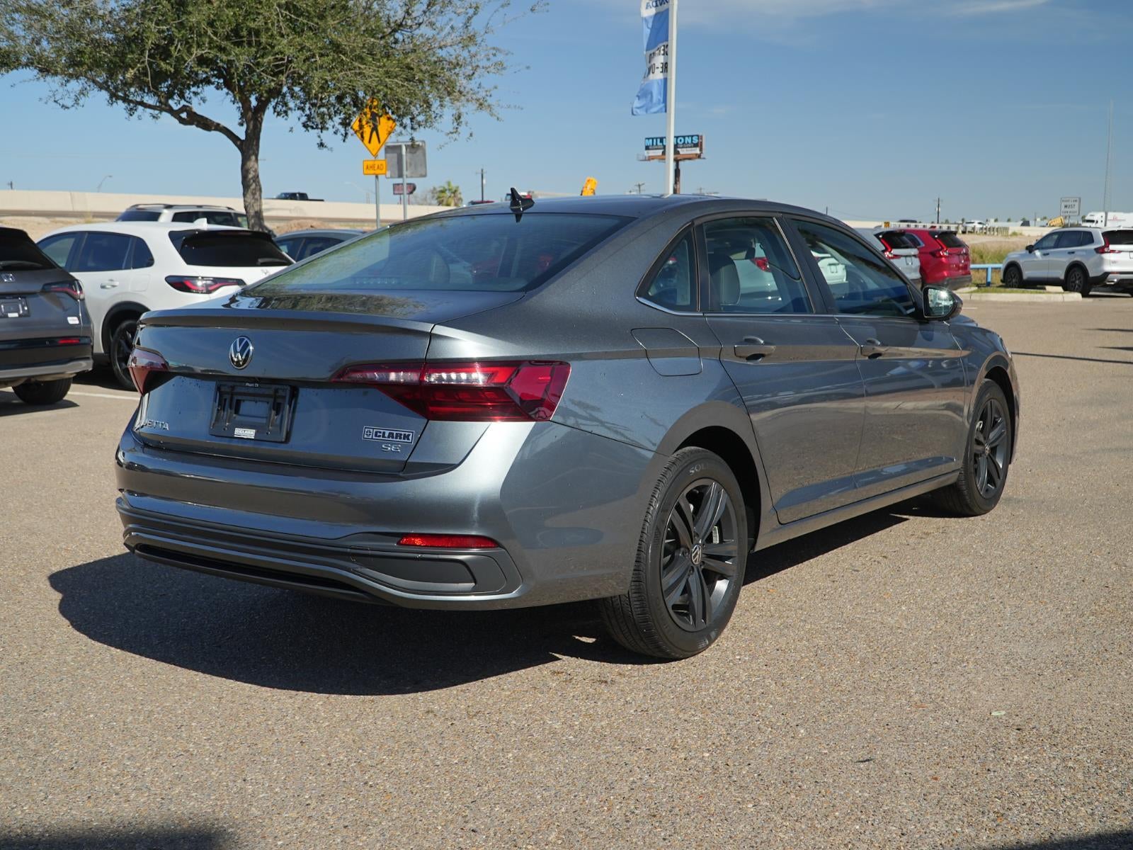 2023 Volkswagen Jetta SE
