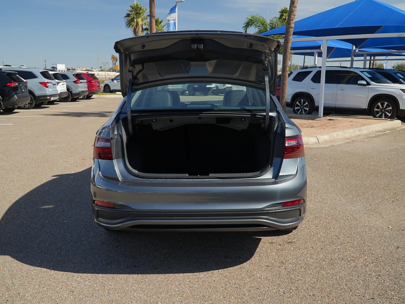 2023 Volkswagen Jetta SE