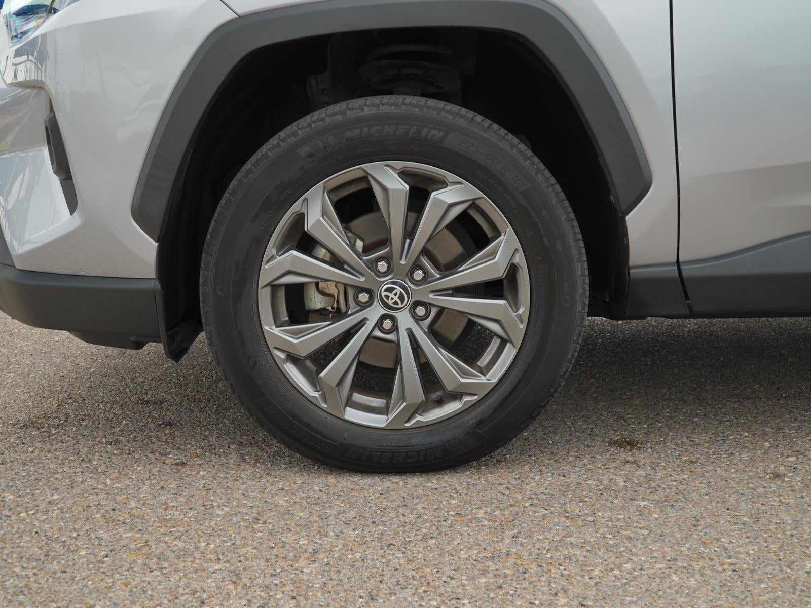 2022 Toyota RAV4 Hybrid XLE Premium