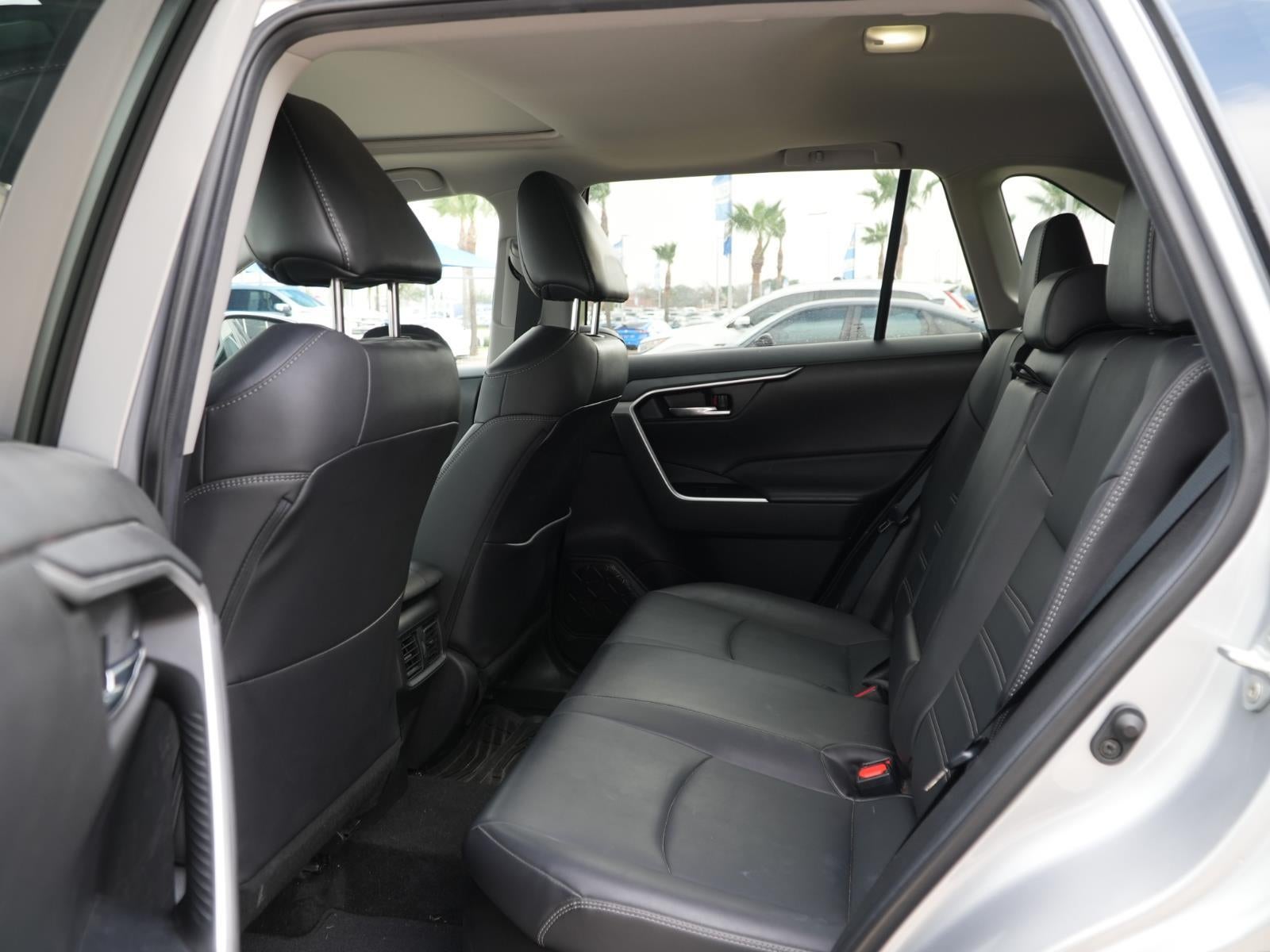 2022 Toyota RAV4 Hybrid XLE Premium