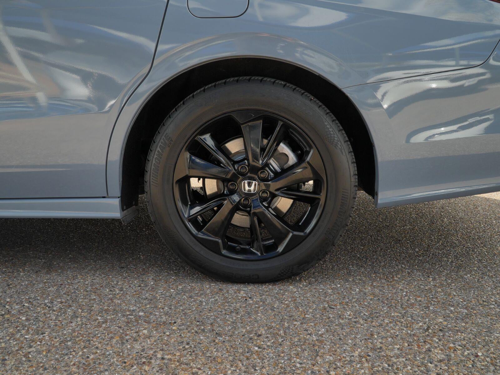 2024 Honda Odyssey SPORT - Photo 17