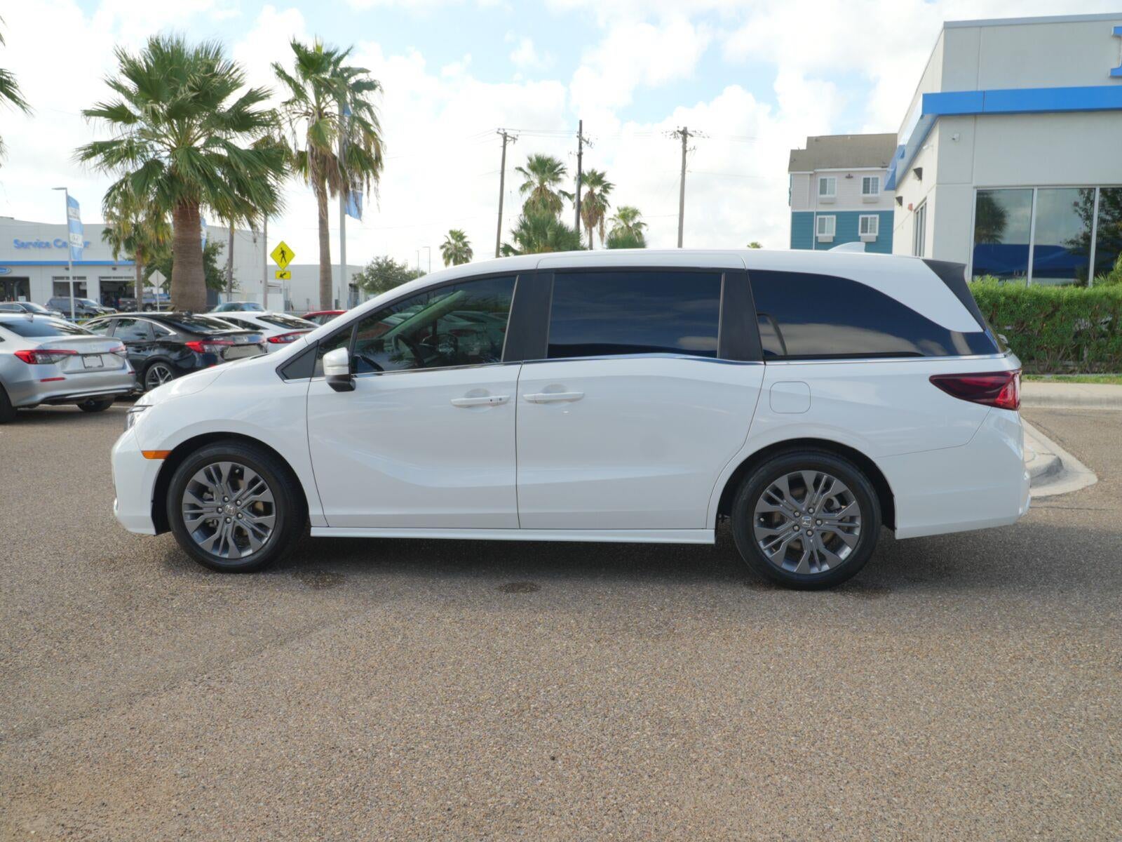 2025 Honda Odyssey Touring - Photo 14