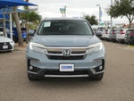 2022 Honda Pilot Touring w/Rear Captain's Chairs