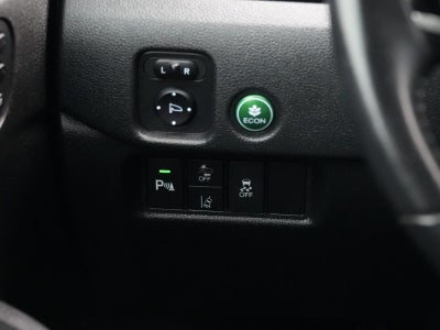 2022 Honda Pilot Touring w/Rear Captain's Chairs