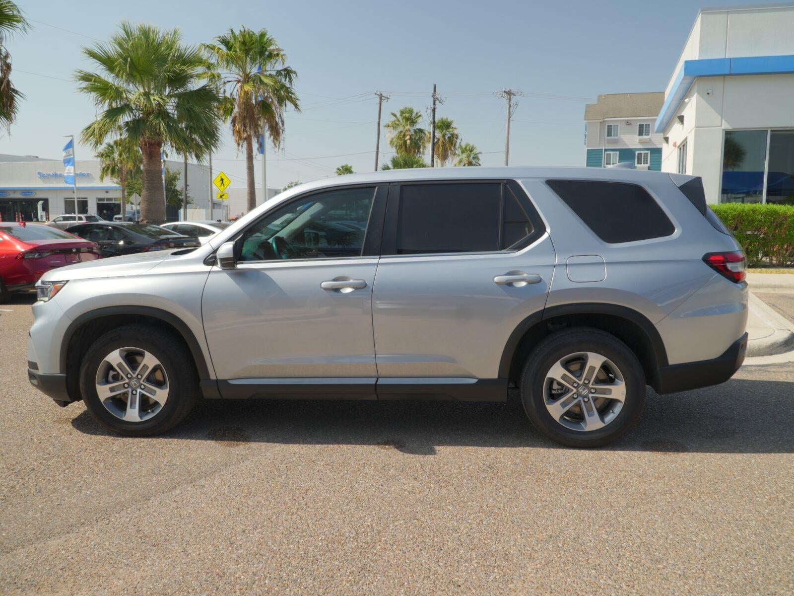 2025 Honda Pilot EX-L - Photo 13