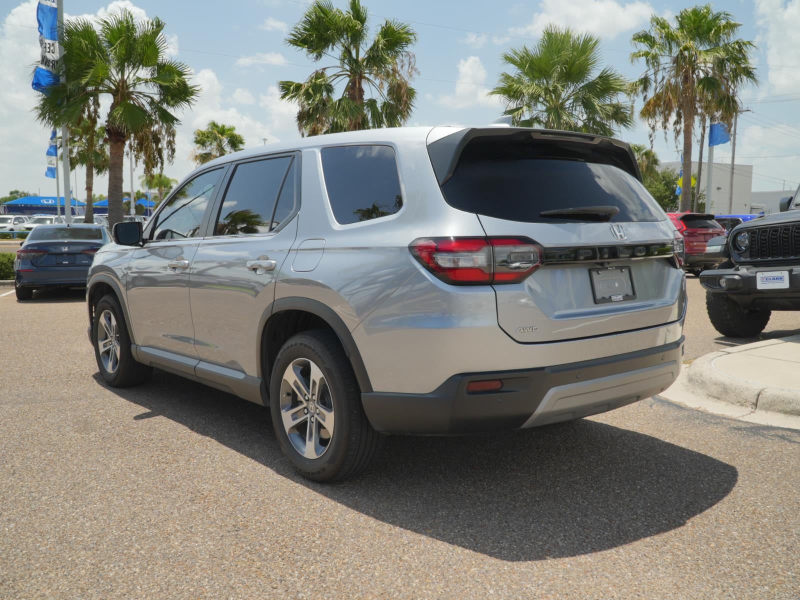 2025 Honda Pilot EX-L - Photo 7