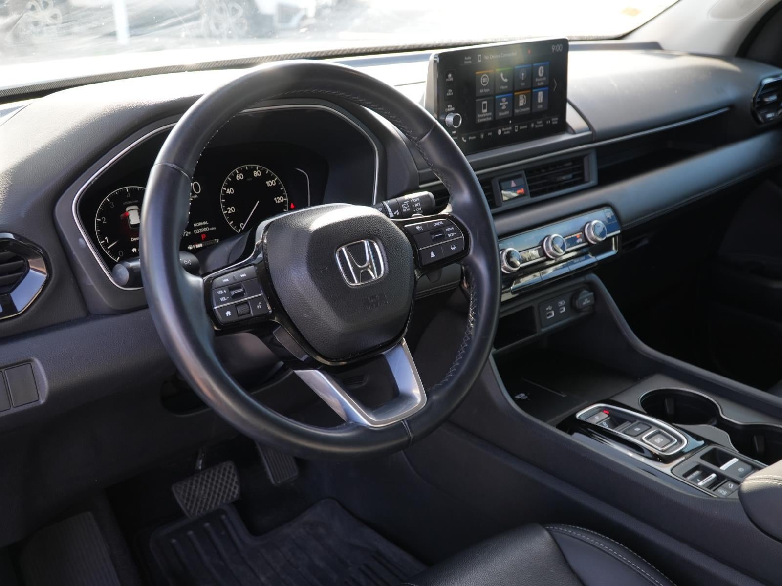 2023 Honda Pilot EX-L w/Rear Captain's Chairs