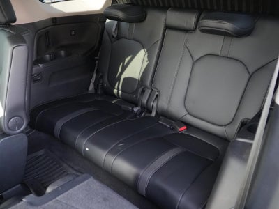 2023 Honda Pilot EX-L w/Rear Captain's Chairs