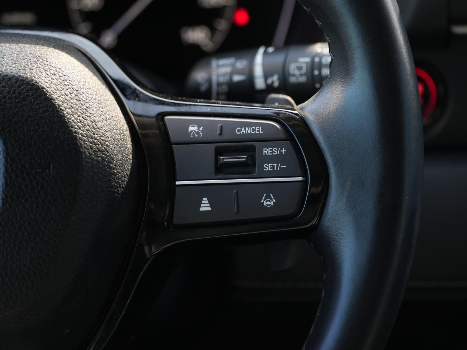 2023 Honda Pilot EX-L w/Rear Captain's Chairs