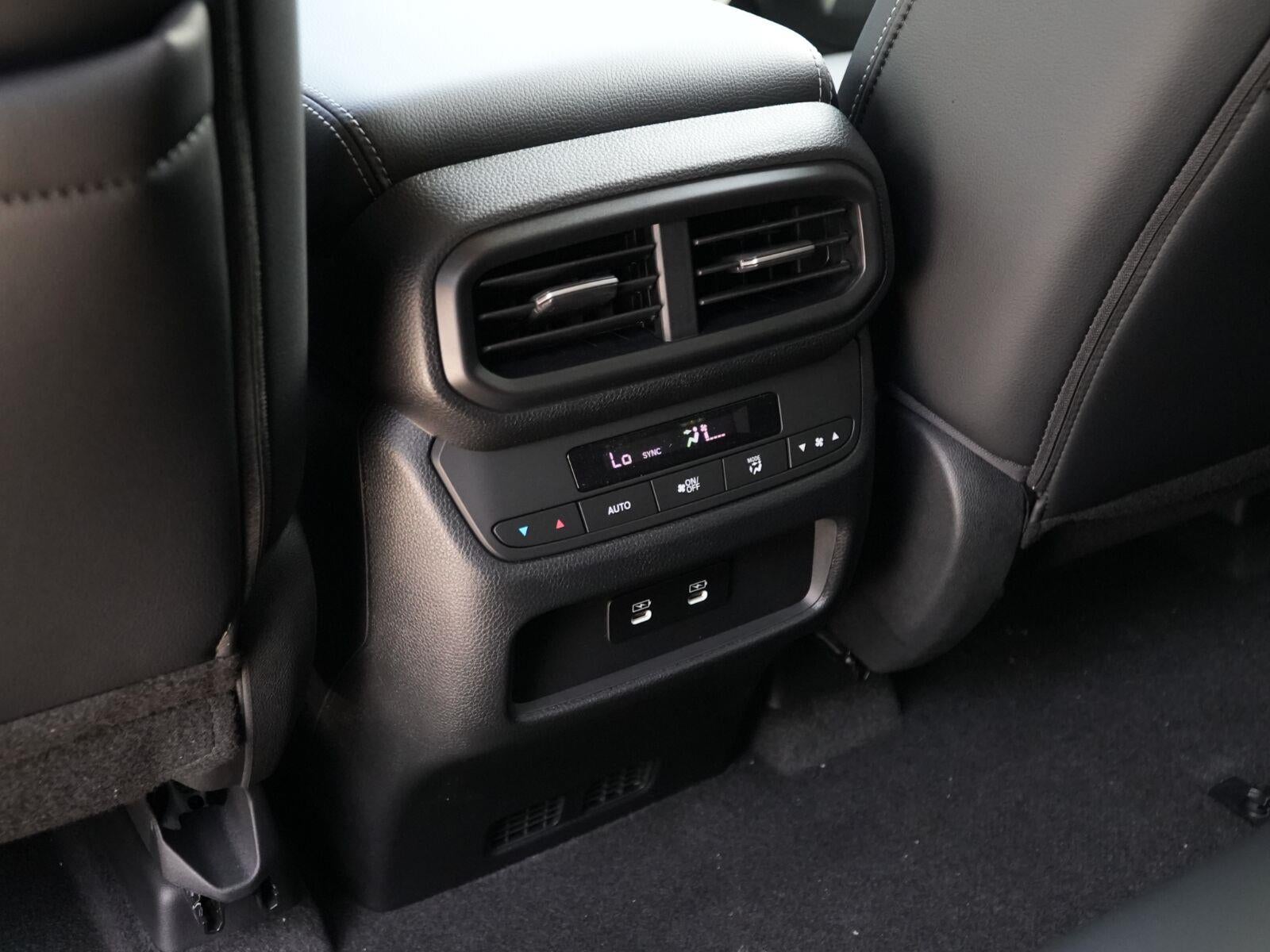 2026 Honda Pilot Touring Blackout
