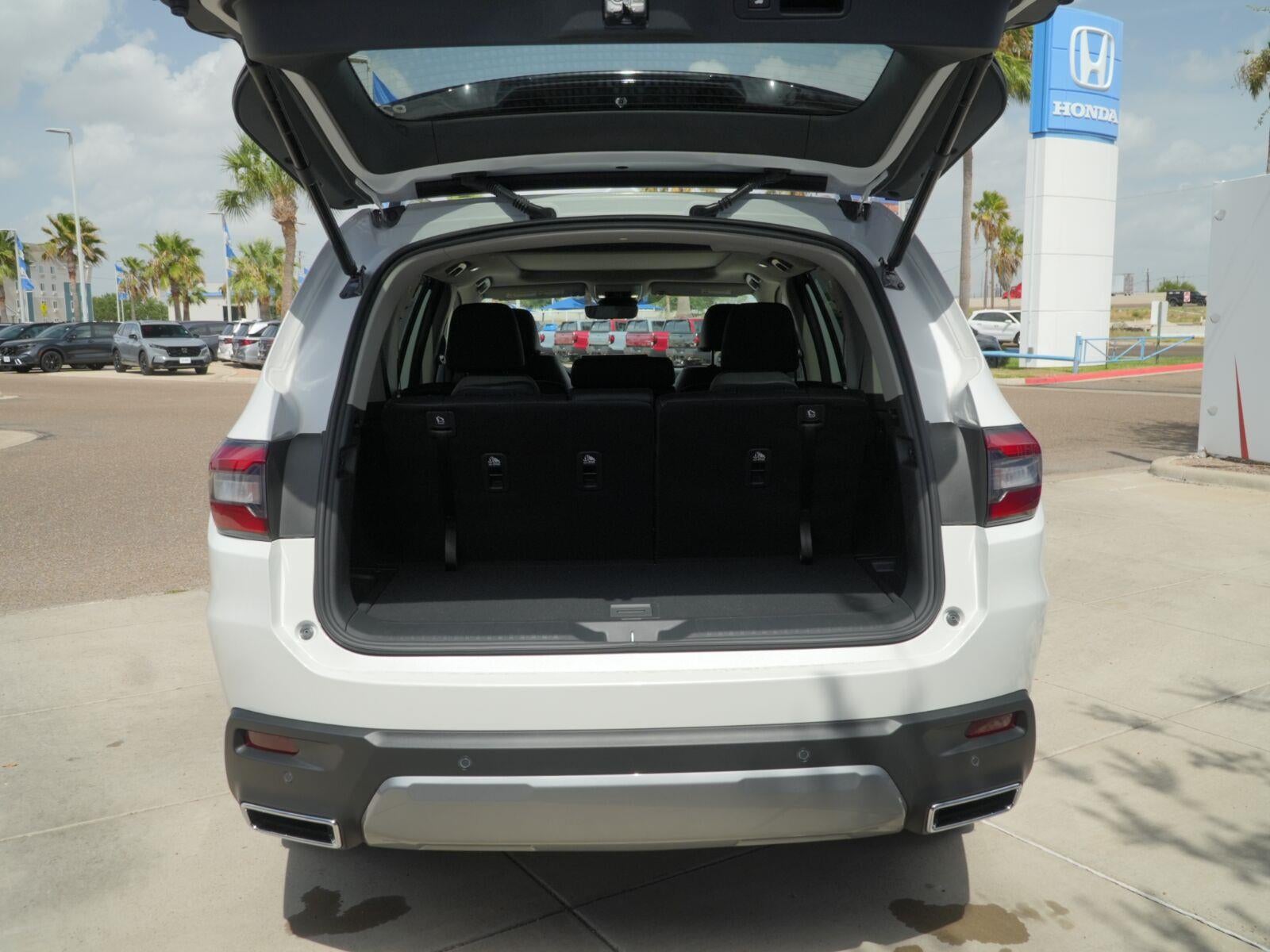 2026 Honda Pilot Touring Blackout