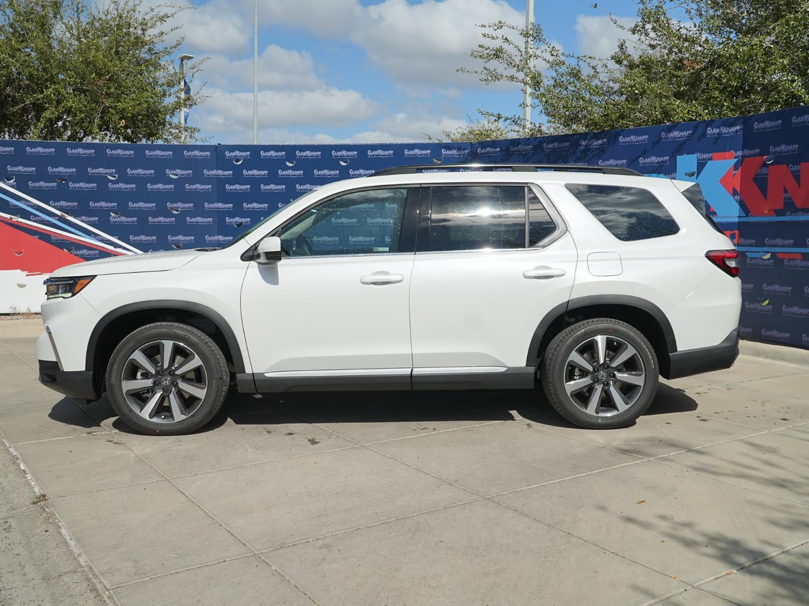 2025 Honda Pilot Touring