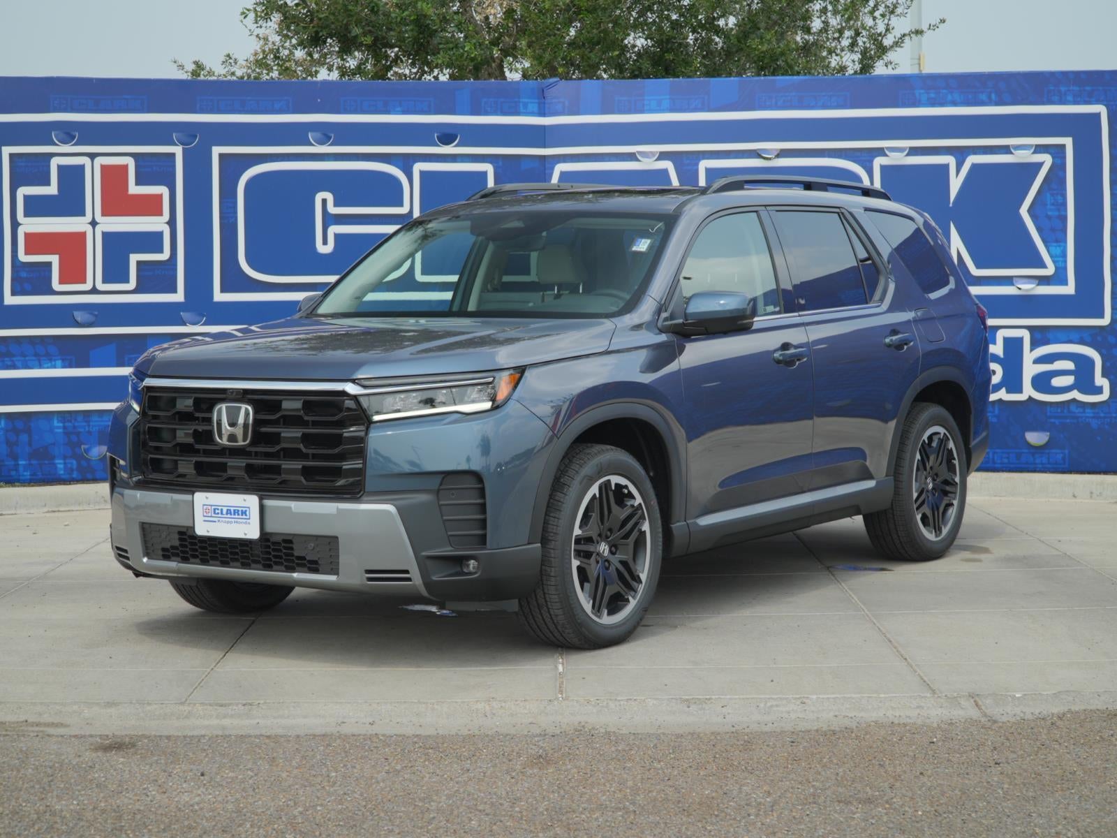 2026 Honda Pilot Touring Blackout AWD's photo