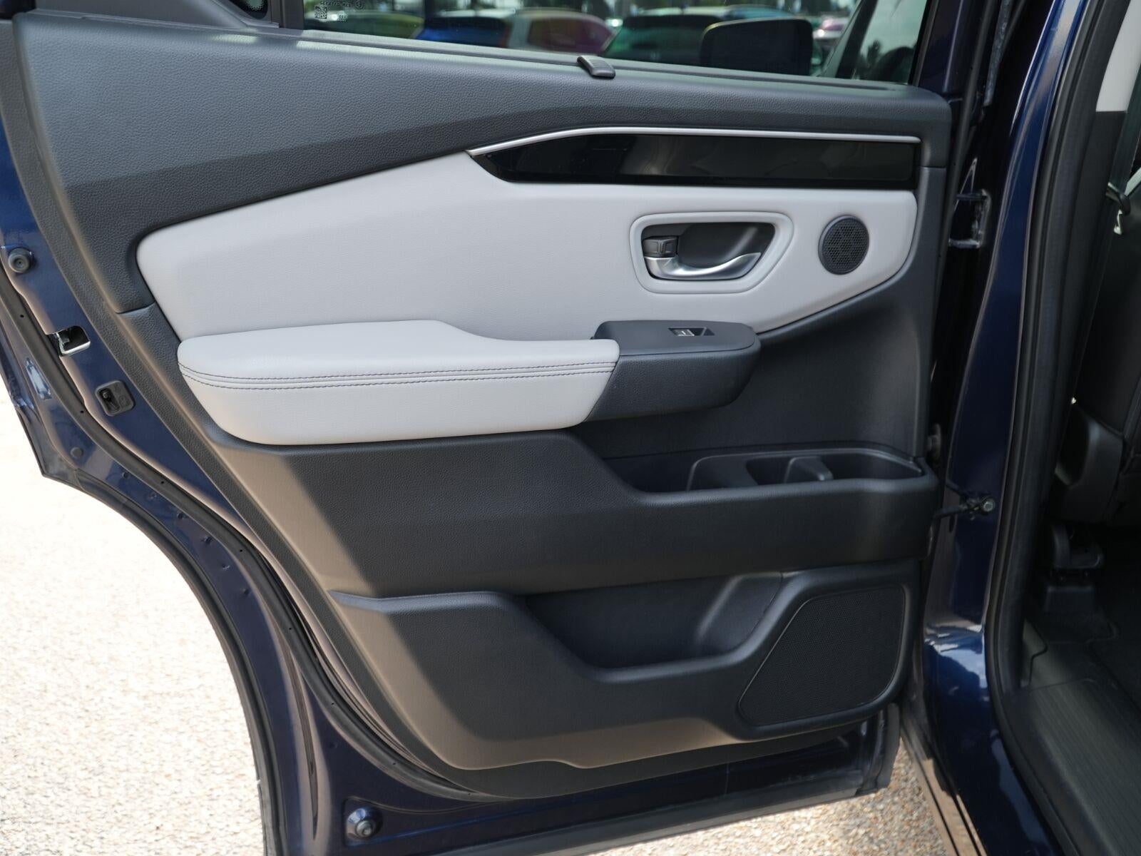 2023 Honda Pilot Touring - Photo 18