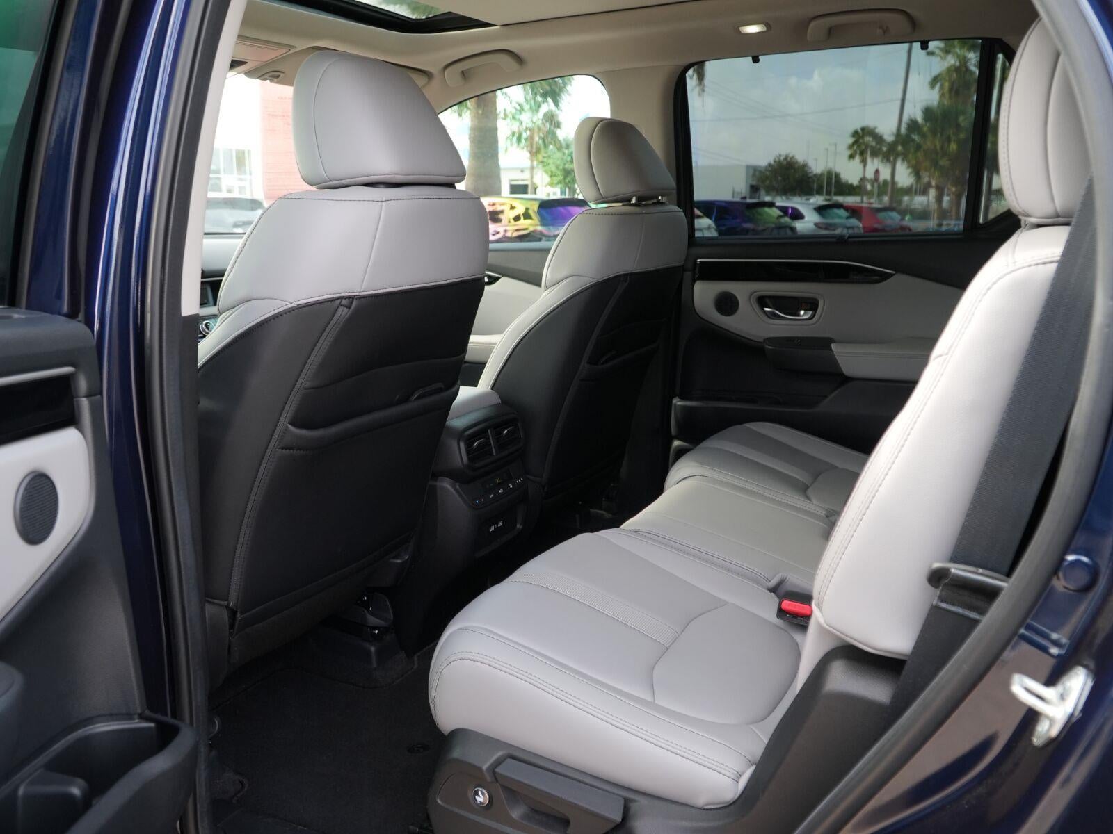 2023 Honda Pilot Touring - Photo 19