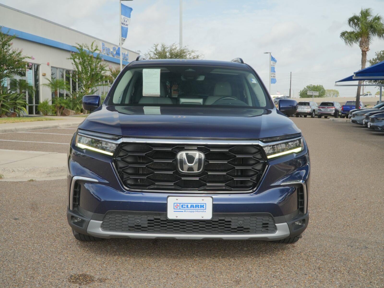 2023 Honda Pilot Touring - Photo 2