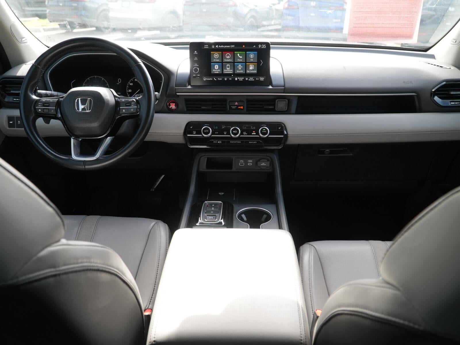 2023 Honda Pilot Touring - Photo 22