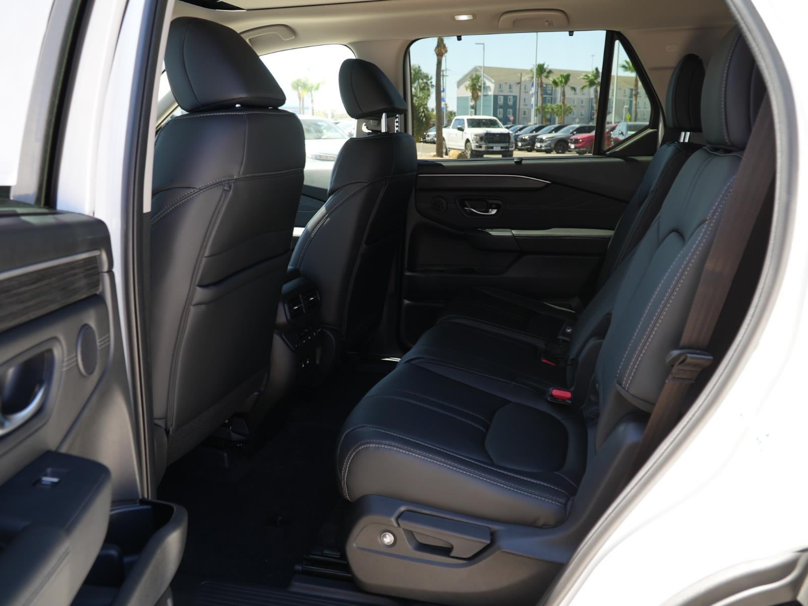 2026 Honda Pilot Touring Blackout