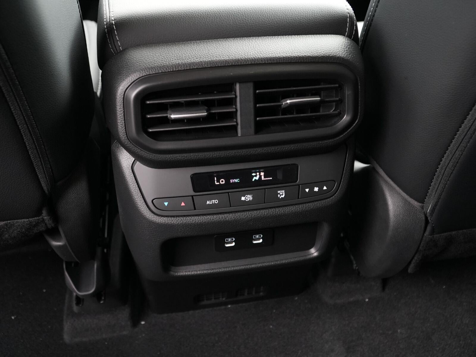 2026 Honda Pilot Touring Blackout