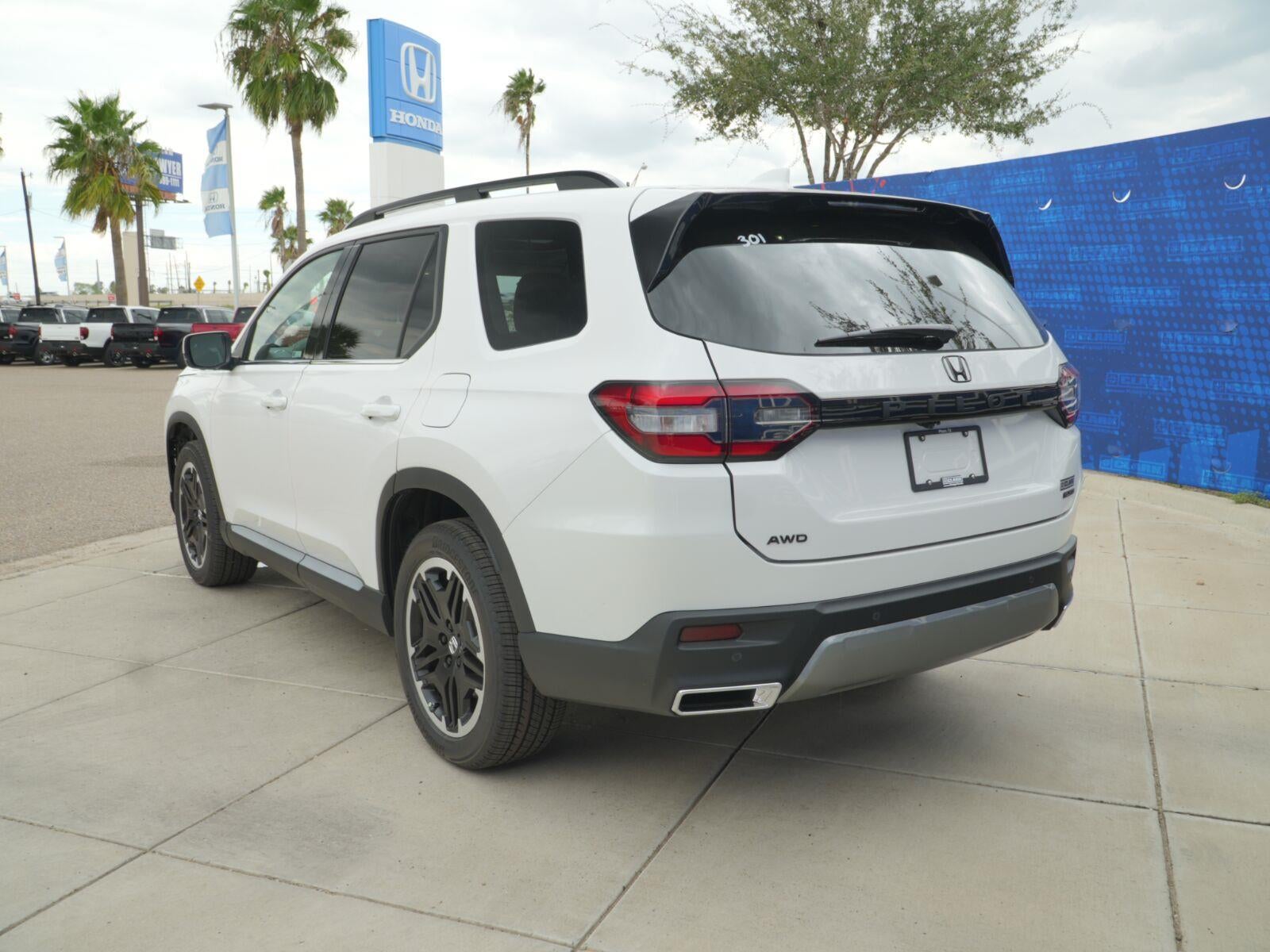 2026 Honda Pilot Touring Blackout