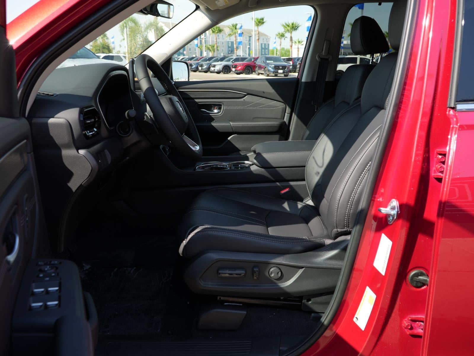 2026 Honda PILOT Touring Blackout